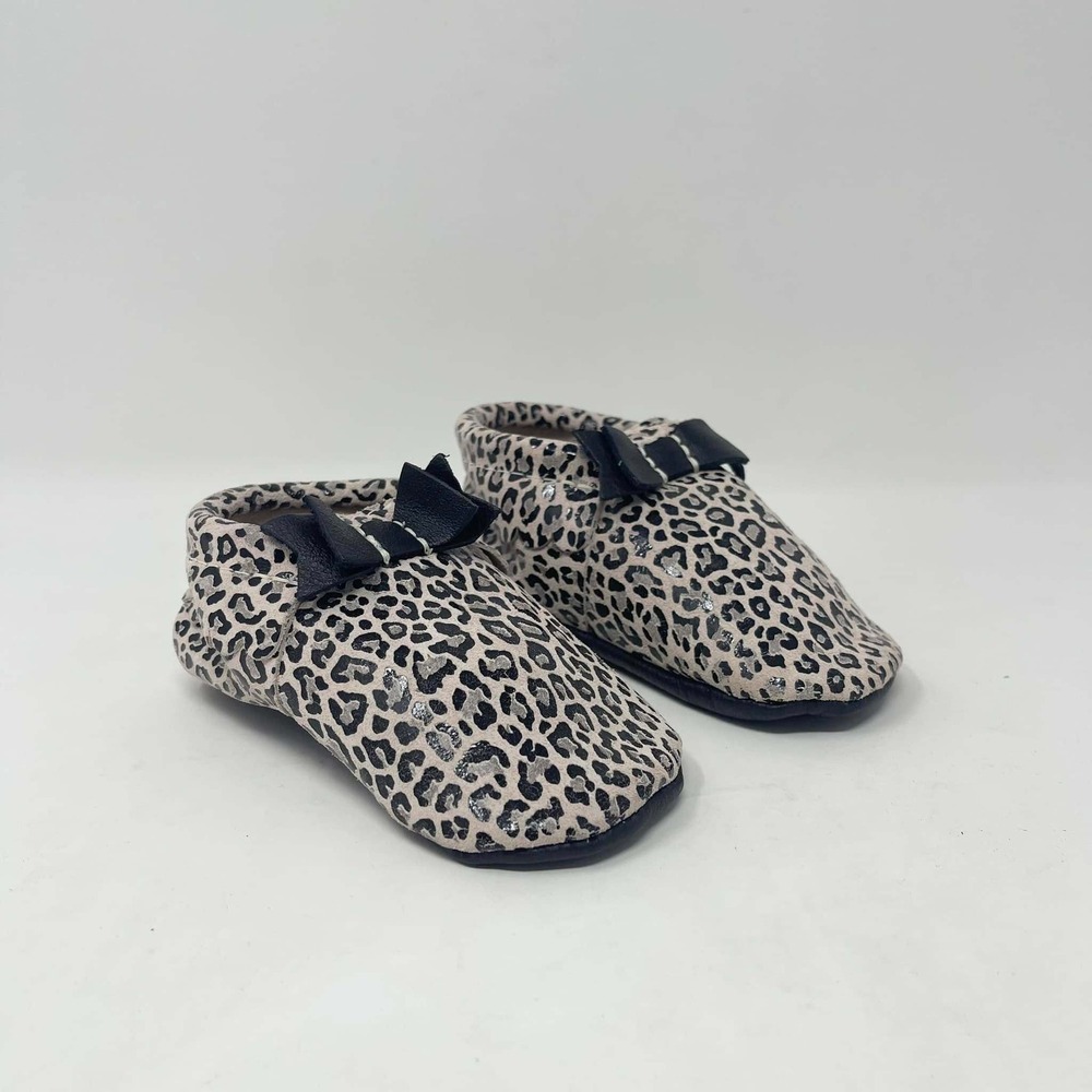 Freshly Picked Baby Shoes Cheetah Bow Moccasin Toddler Girls 8.5 Blk/Tan Leather